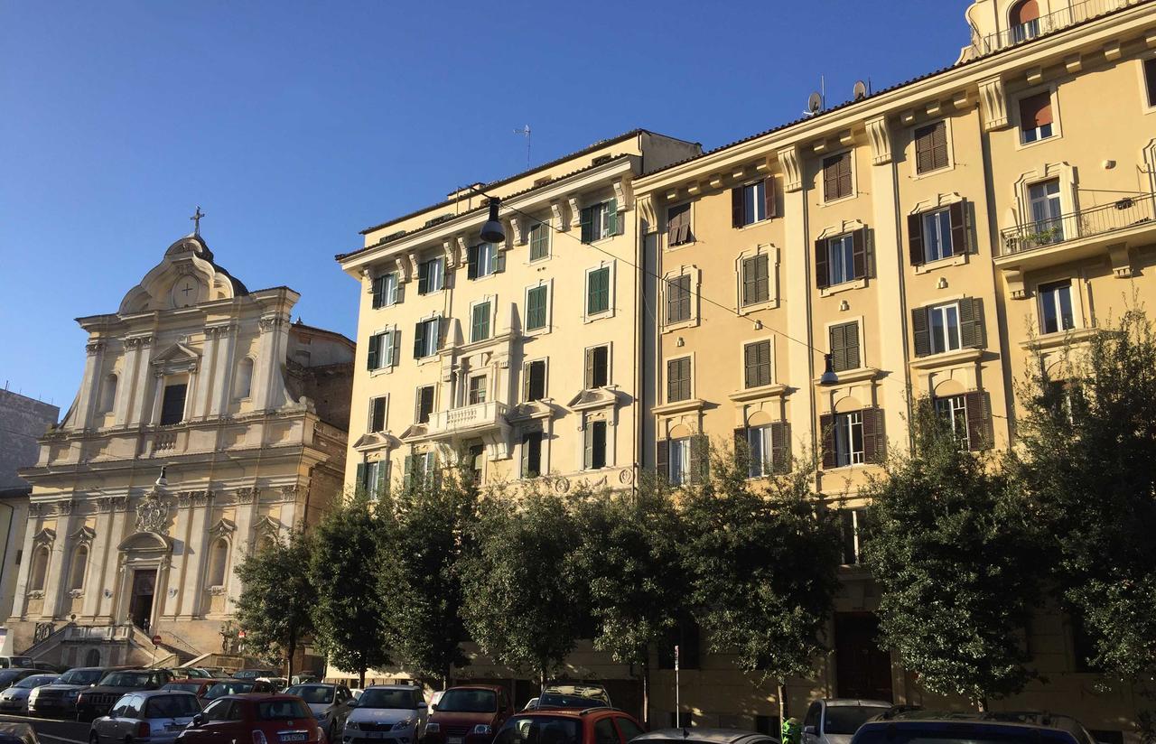 Stazione San Pietro 20 Apartment Rom